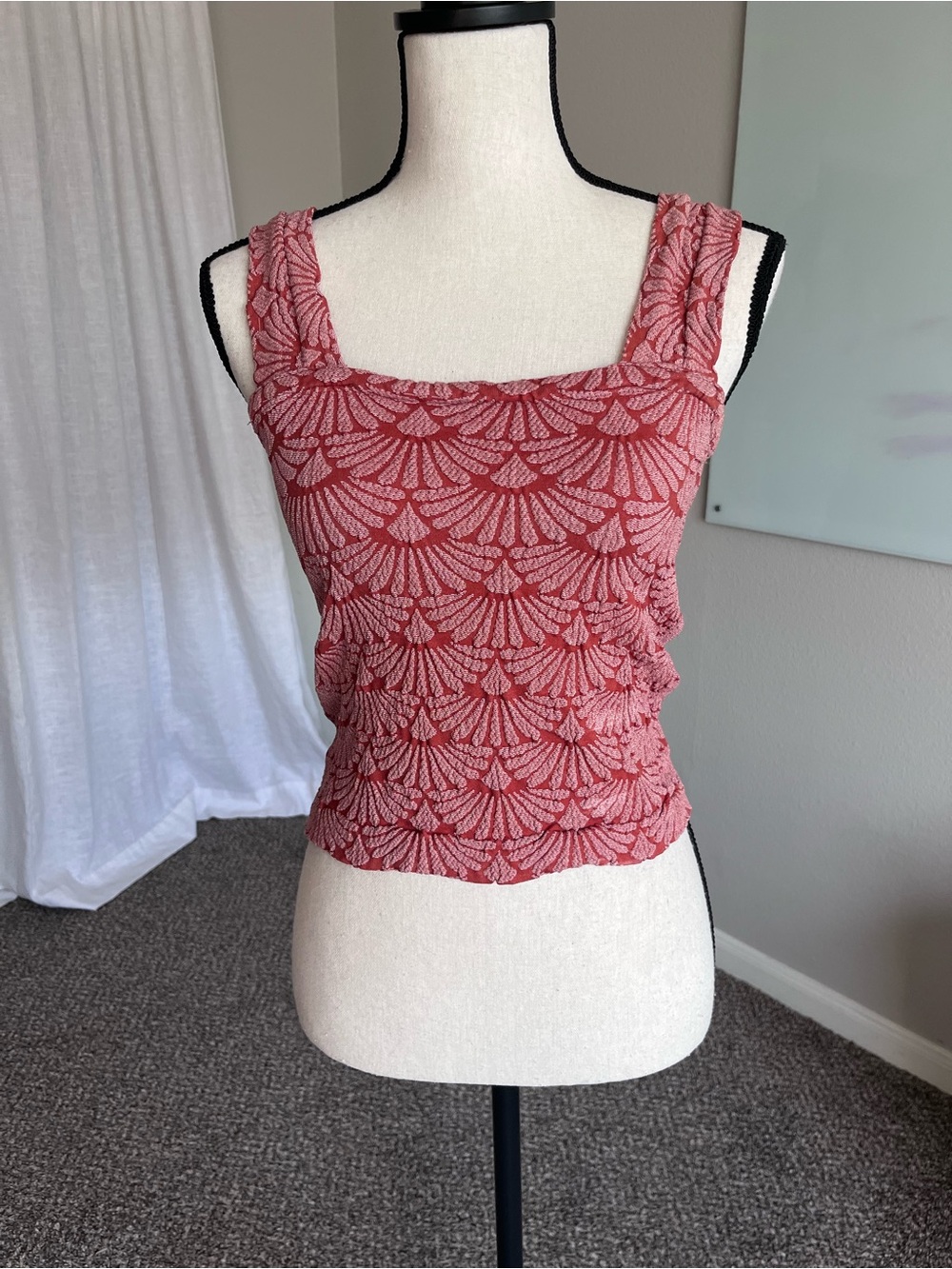 Fan Floral Print Textured Stretch Crop Top Square Neckline Clay Red Pink M L